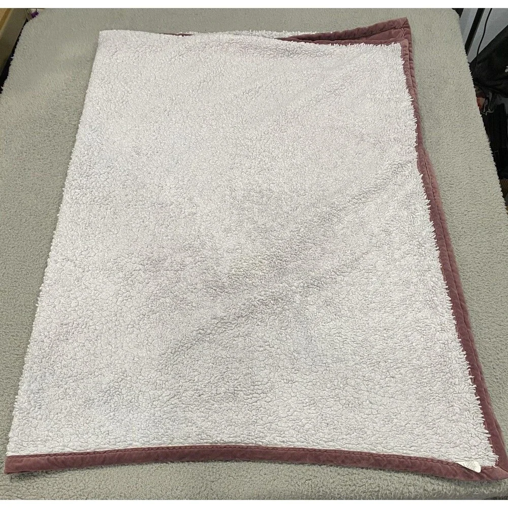 UGG Throw Blanket 50x70 Non-Standard Pink Reversible Sherpa Plush Polyester Cozy